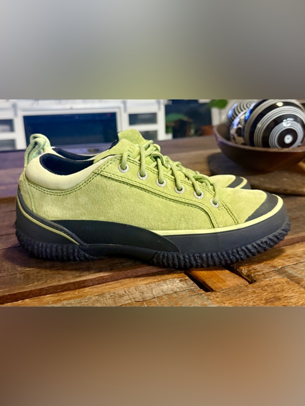L.L. Bean Green Suede Casual Sneakers Women’s Size 8 wide (cushion+comfort) - Picture 3 of 8